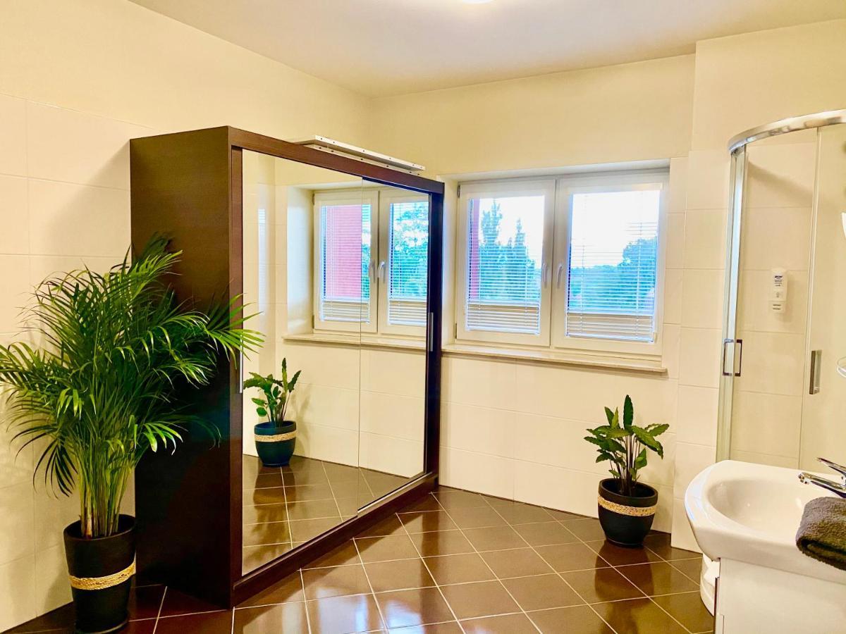 Las Slupski Premium Business Apartament Nr 7 Wifi Netflix Smart Tv50 Two Bedrooms Two Extra Large Double Beds Up To 6 People Full Pleasure Quality Stay (Adults Only) 外观 照片